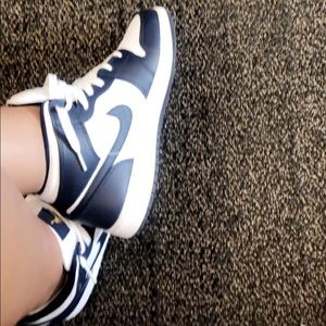 Jordan 1 “Obsidian “ Mid